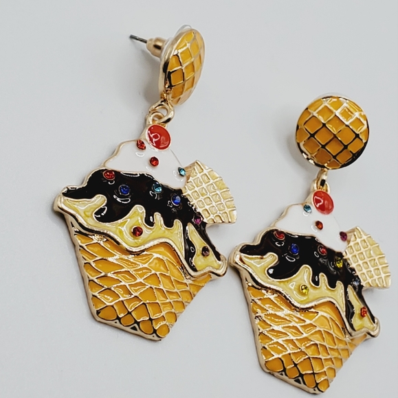 Ice cream sundae stud dangle earrings statement big 3D gold crystals sparkle new - Picture 2 of 8